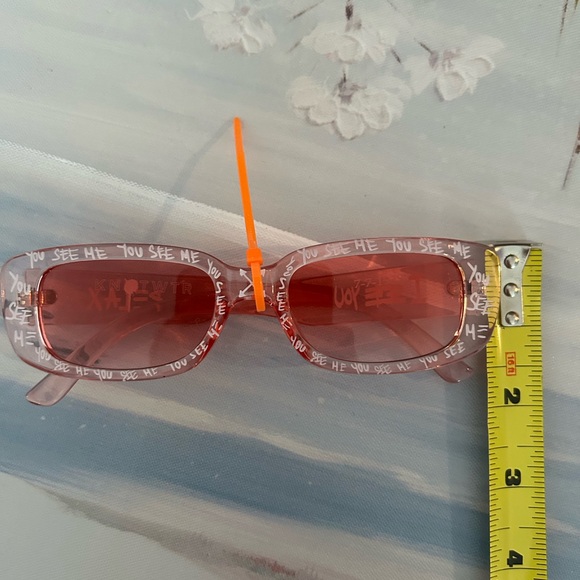 New KNOTWTR Sunglasses I See You Coral Modern Bold Trendy Sophisticated Iconic💗 - Picture 6 of 7